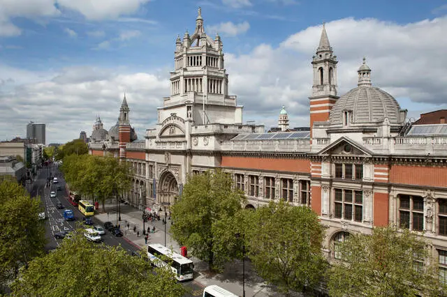 Victoria and Albert Museum building exterior, London